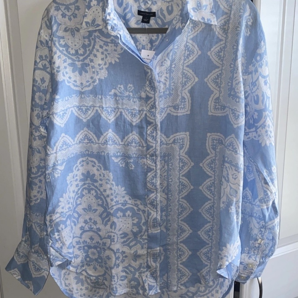 Ann Taylor Linen Blouse Button Up Shirt‎ Small  Blue White Print NWT